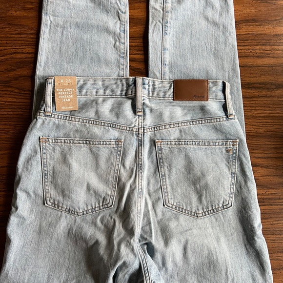 Madewell Curvy Perfect Vintage Jean - Picture 5 of 6